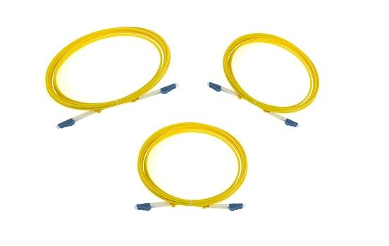 DX Single Mode OS2 3.0mm G652D LSZH Fiber Optic Patchcord नियंत्रण रेखा UPC To नियंत्रण रेखा UPC 0